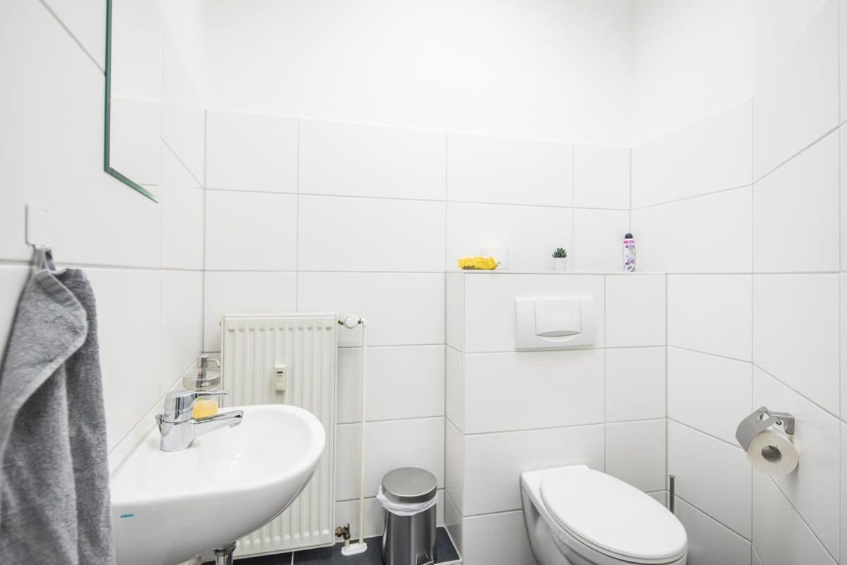 Spacious 2 Bedroom Apartment Αμβούργο Εξωτερικό φωτογραφία